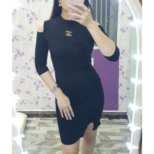 Đầm body hở vai xẻ tà