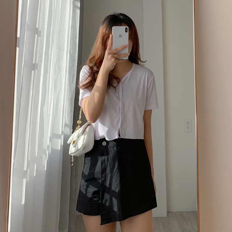 Áo croptop hàng cúc trước