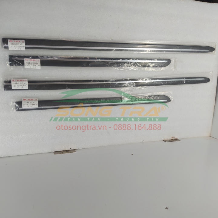 NẸP SƯỜN CÁNH CỬA TOYOTA VIOS 2003-2005 CÓ CHỈ MẠ