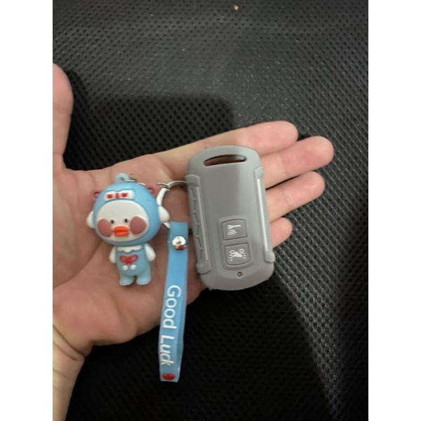 0Bao bọc Remote 2 nút Smartkey Honda tặng kèm móc khoá hoạt hình 3D