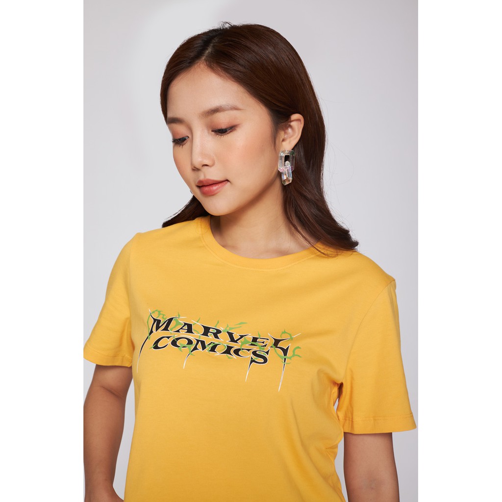 Áo Thun BOO Nữ Dáng Croptop In Hình Marvel Trên Niền Vải Trắng Đen Cá Tính