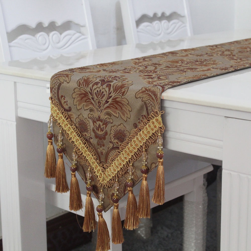 Khăn trải bàn thêu họa tiết phong cách Âu Mỹ sang trọng