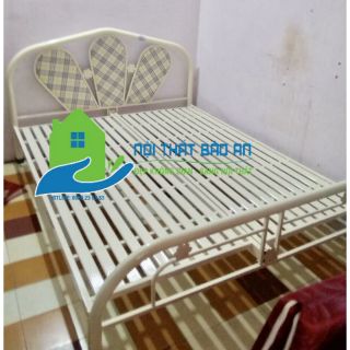 Giường ngủ sắt 1m4 x 2m Bảo Hành 1 Năm
