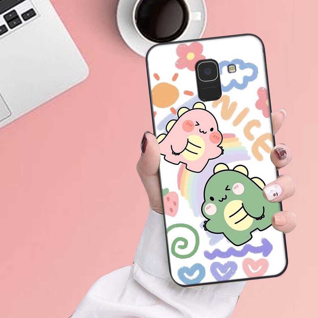 Ốp lưng Samsung J6 2018 in hình khủng long , gấu nâu xinh xắn, siêu cute  mà còn vô cùng RẺ -ĐẸP