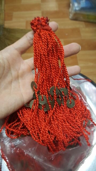 Vòng tay may mắn đỏ