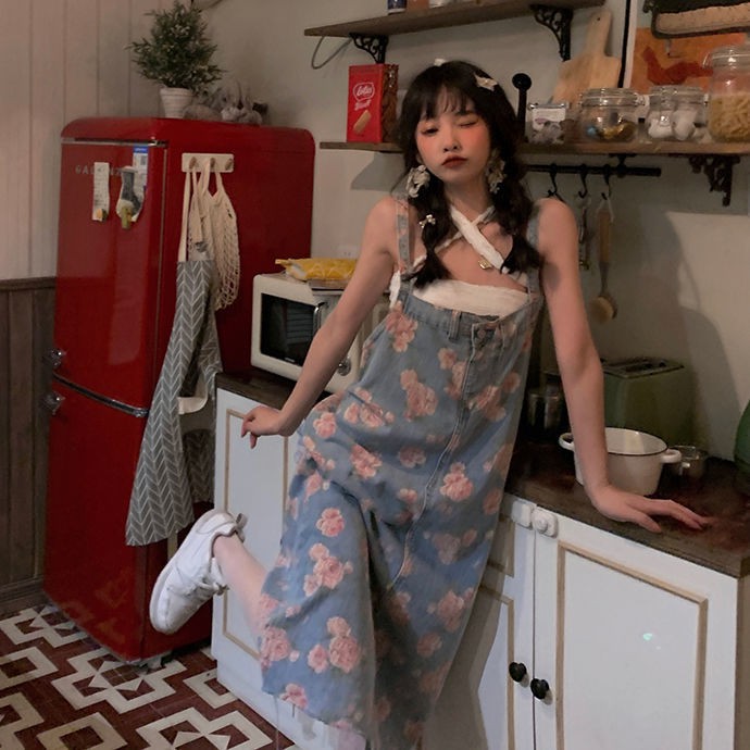 Váy treo in hoa hồng denim hai mảnh mùa hè 2023 dài họa tiết hoa váy treo váy denim