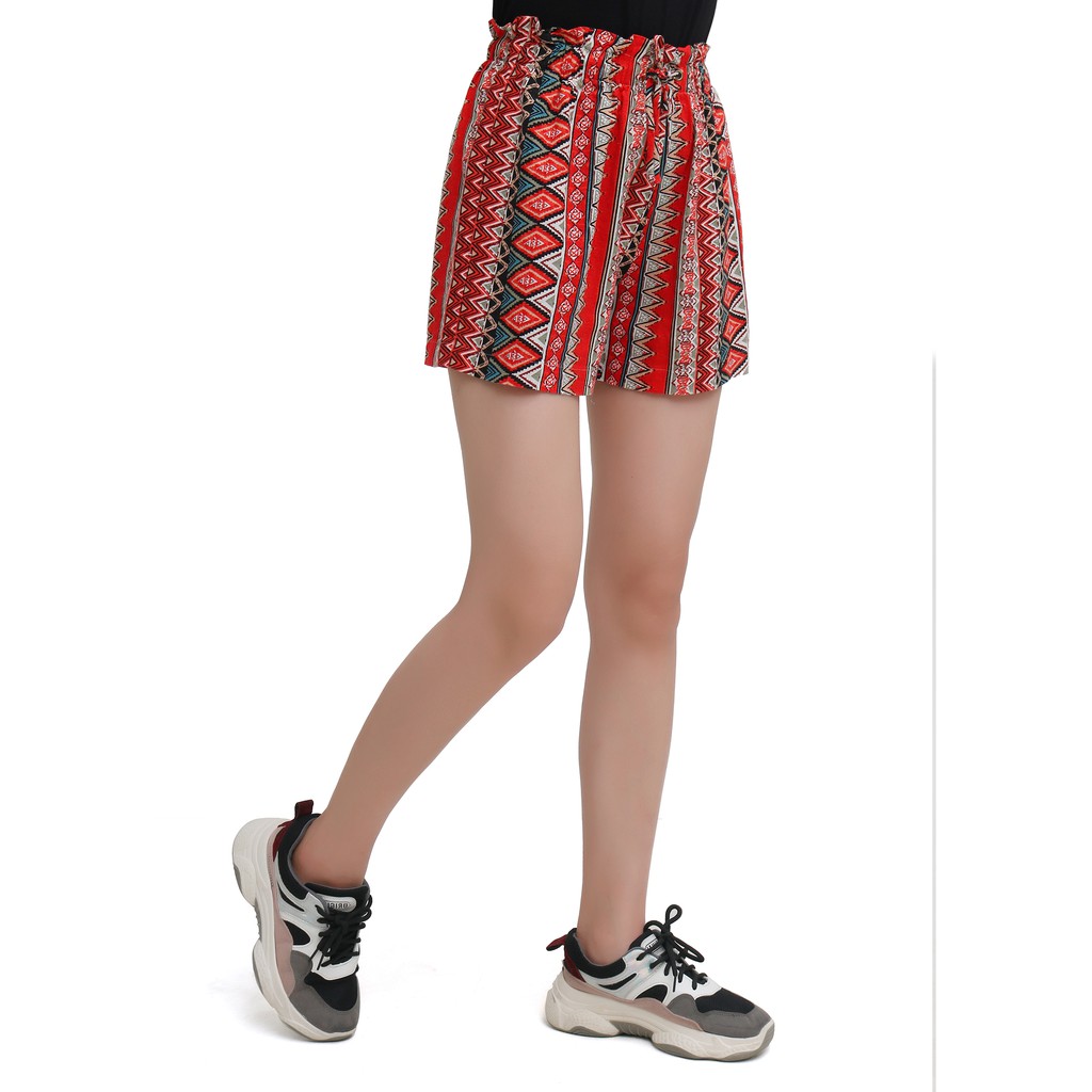Quần short nữ Narsis T0008 màu kẻ đỏ lập thể