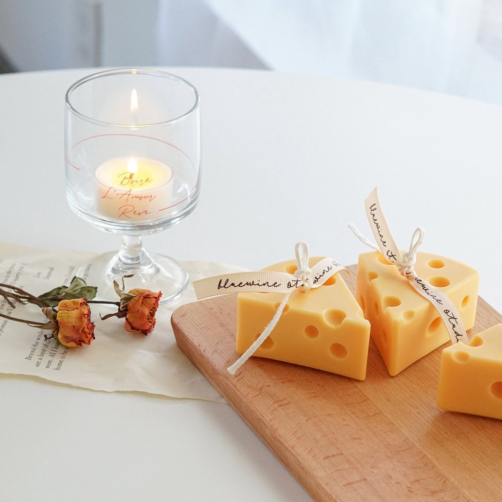 Nến Thơm Handmade Sáp Đậu Nành Hình Phô Mai Nhỏ Xinh Hương Tinh Dầu Cao Cấp Cheese Size 6x3.2cm | Oube Candle NT16