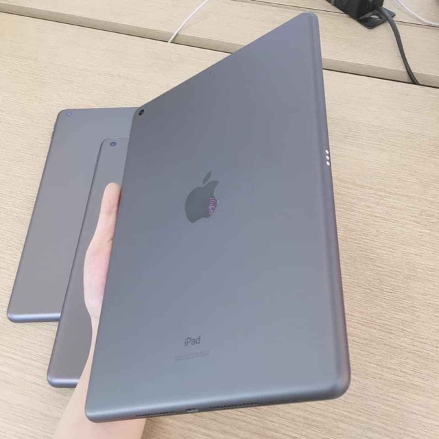 Máy tính bảng ipad Pro 10.5” 64G 4G+wifi (bản có sim) sẵn hàng tại Smobilevn | BigBuy360 - bigbuy360.vn