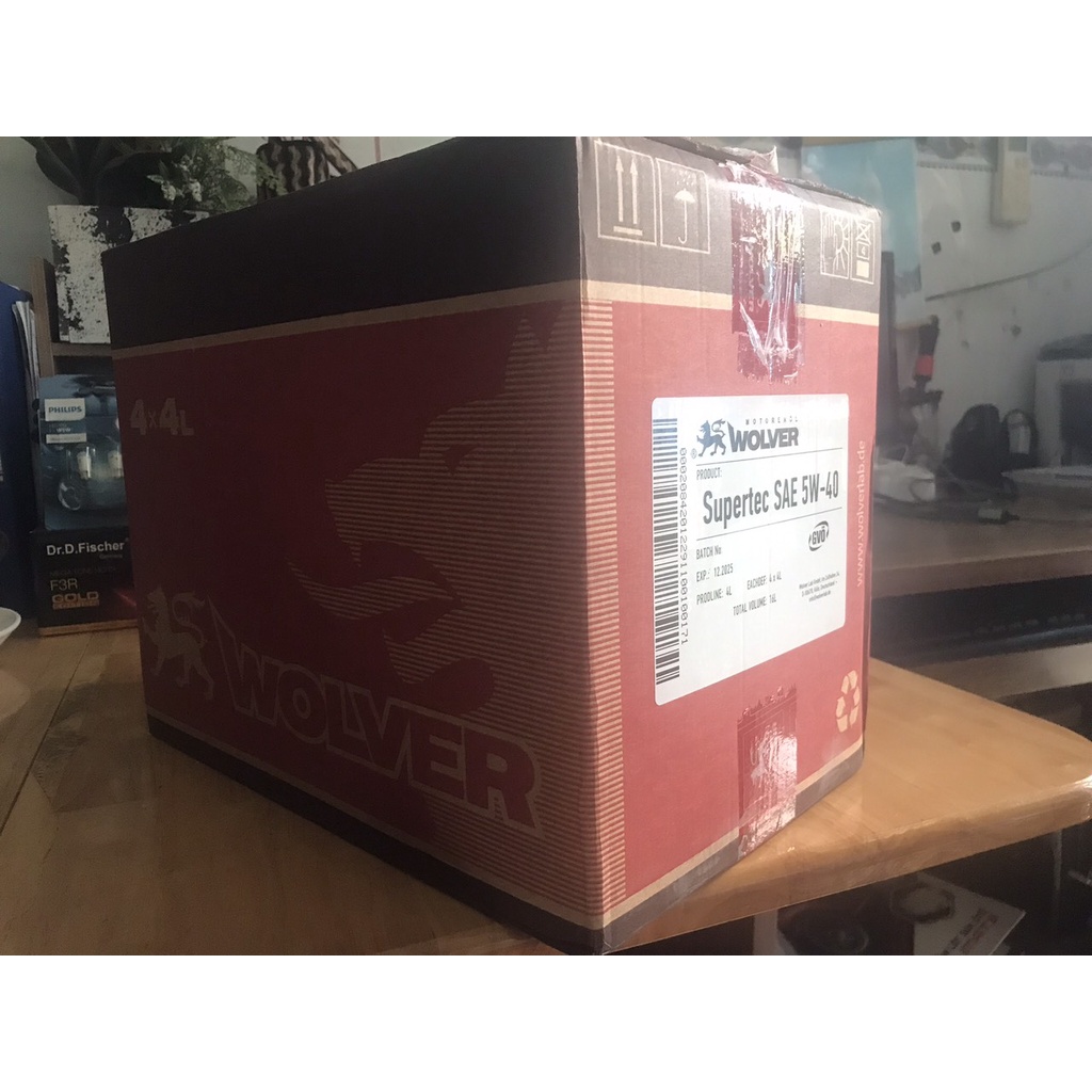 Nhớt động cơ Wolver supertec 5W40 dùng cho cả máy xăng và dầu