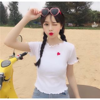 Áo croptop xoắn viền ( cuốn viền ) thêu tim A2