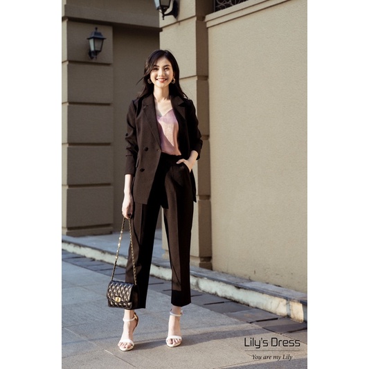 Blazer 4 cúc vạt chéo đen và quần baggy đen