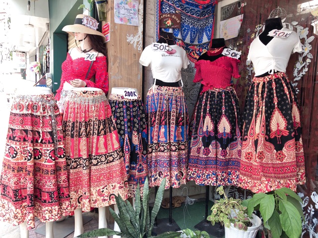 Chân váy boho hoạ tiết Ấn. | BigBuy360 - bigbuy360.vn