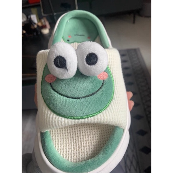 Dép bông đế bánh mì hình con ếch đi trong nhà dễ thương phong cách cho cả nam và nữ kèm ảnh thật