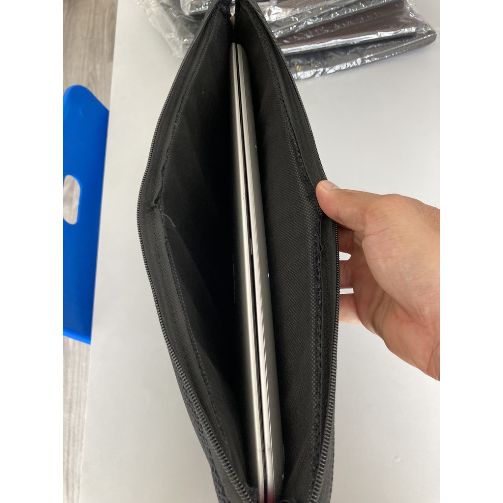 Túi chống sốc laptop 13.3 inch 14 inch và 15.6 inch màu đen siêu bền - siêu tiết kiệm - bảo vệ laptop cực tốt