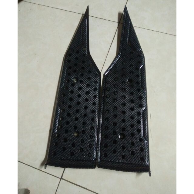 Ốp để chân cacbon cho Air blade 2016