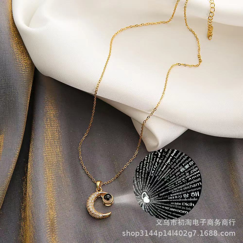 Dây Chuyền Thời Trang Chiếu Ra 100 Ngôn Ngữ I Love You Cho Nữ