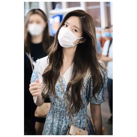 Váy hoa nhí babydoll màu xanh Triệu Lộ Tư phong cách Pháp