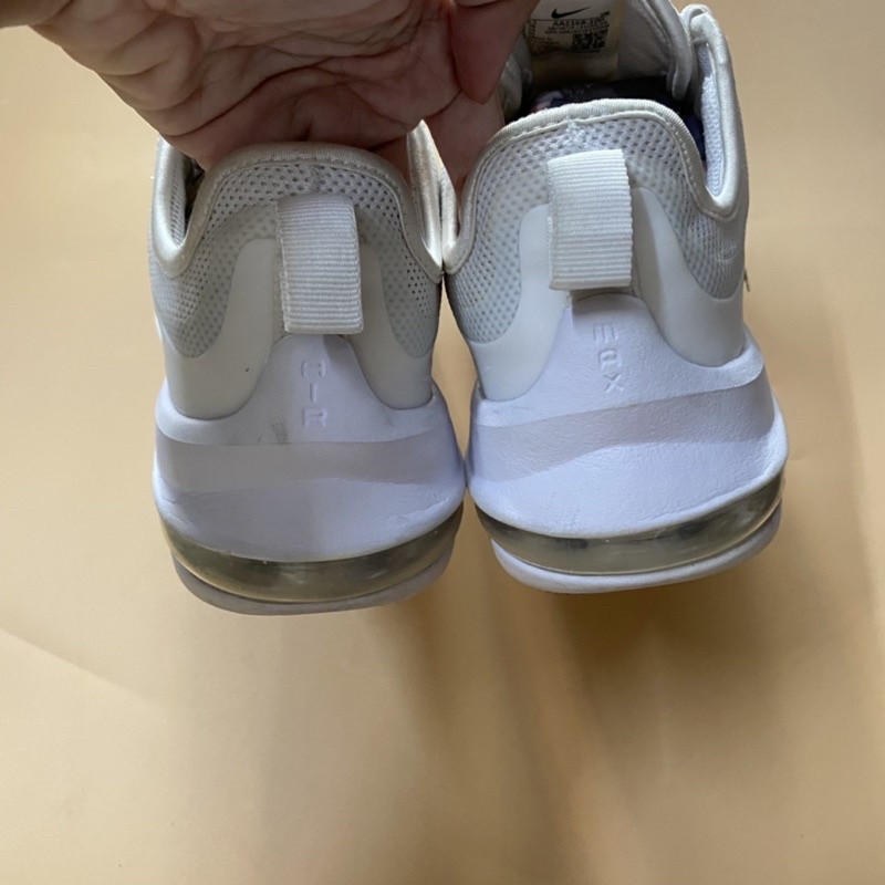 Giày chính hãng đã qua sử dụng