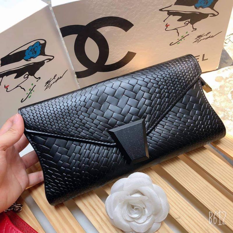 Clutch vân rắn