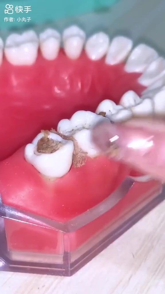 Tăm chỉ nha khoa tiệt trùng hộp 50 cây - Tăm nha khoa vệ sinh kẽ răng chân nướu chuyên dụng | BigBuy360 - bigbuy360.vn