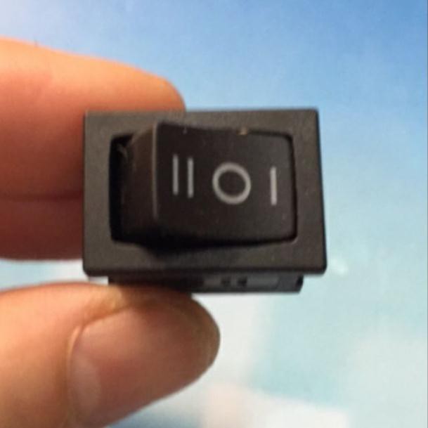 Giá Tốt -  10 Công tắc 3 nấc 3 chân