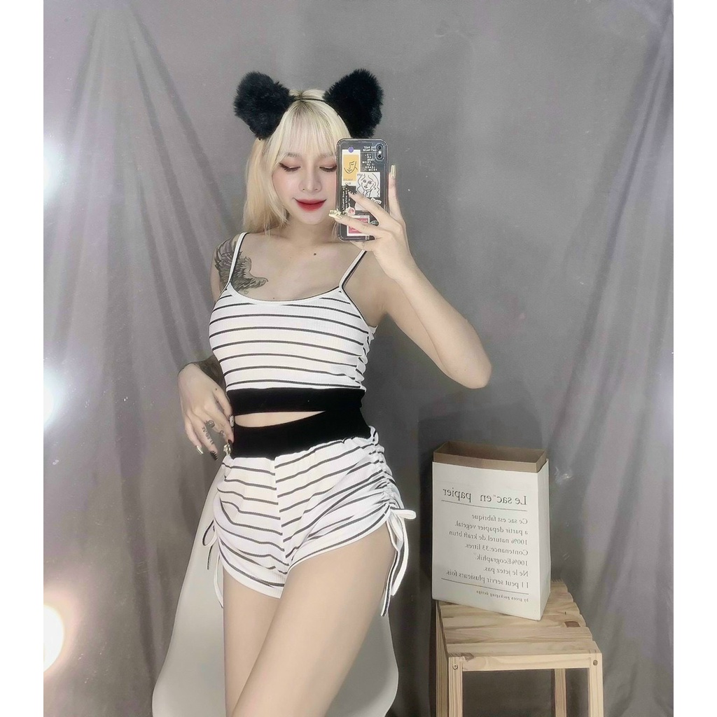 Sét bộ áo 2 dây croptop sọc ngang phối quần đùi lưng màu cực xinh , chất thun gân mềm mịn