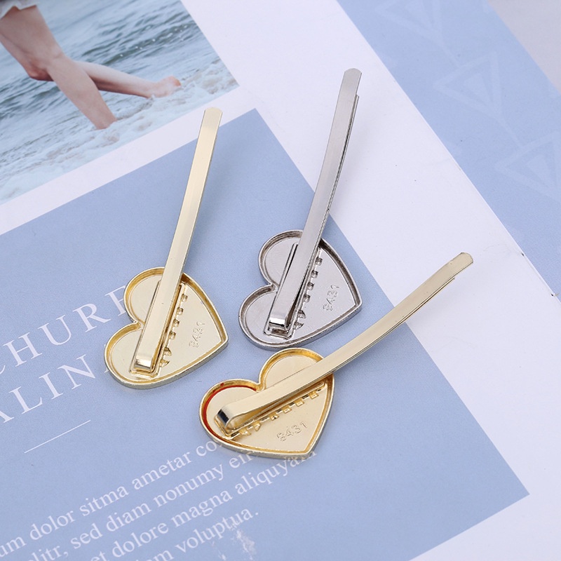 Kẹp tóc mái hình trái tim in chữ đơn giản thời trang