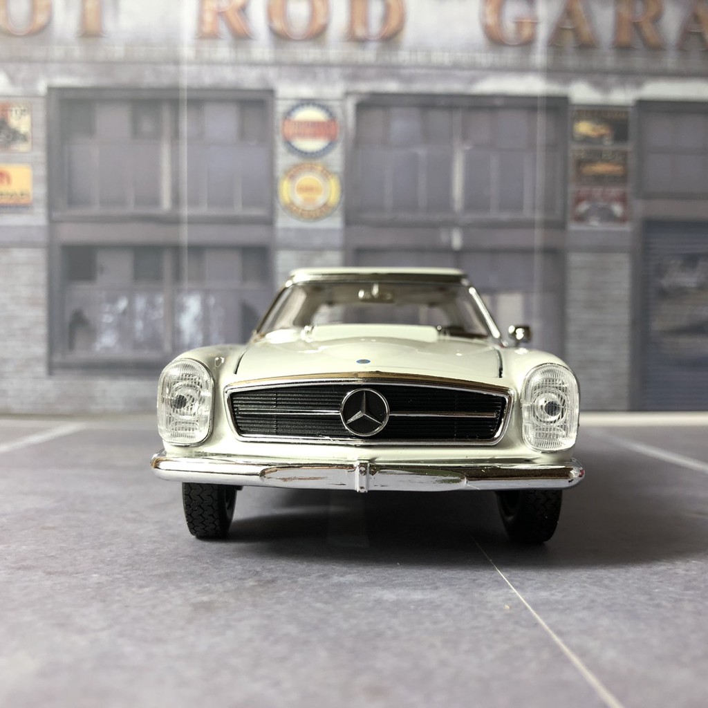 Mô hình xe 1963 Mercedes 230SL 1:24 Welly