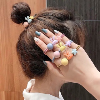 Cột tóc hình thỏ xinh xắn