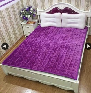 Thảm trải giường
