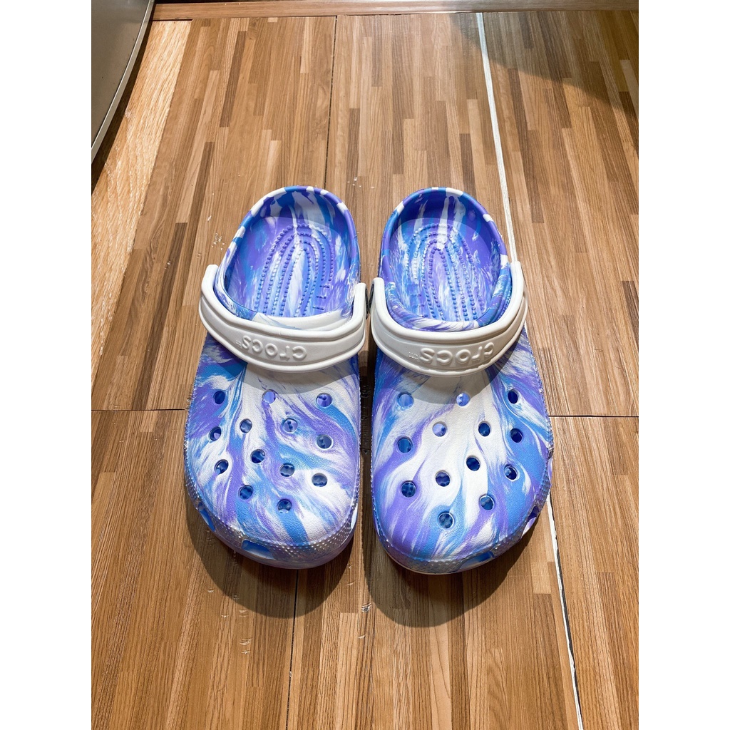 Sục croc.ss loang chính hãng hàng lỗi cứa đã được công ty xử lý keo hãng tặng jibbit