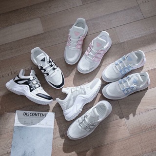 Giày sneakers