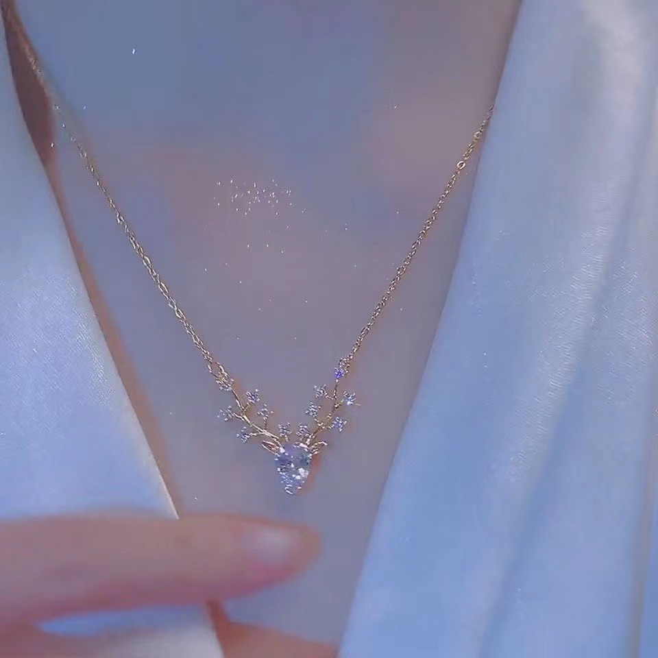 Vòng cổ Mặt Con Nai Đính Đá Zircon Nhân Tạo Thời Trang Dành Cho Nữ