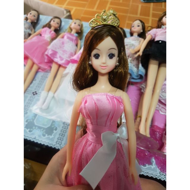 Búp bê và set đầm