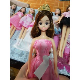 Búp bê và set đầm