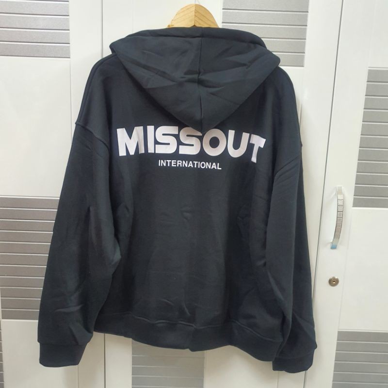 Áo Khoác Nỉ MISSOUT form rộng unisex (Ảnh thật)