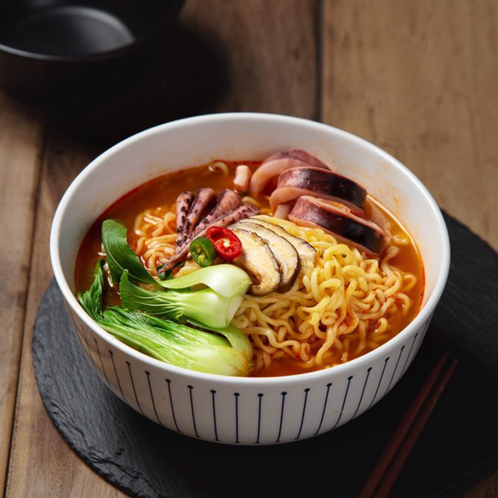 Mì mực cay Nongshim Hàn Quốc gói 124g