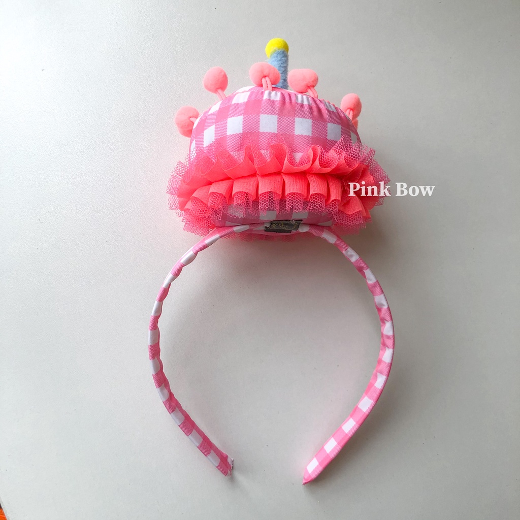 Cài tóc bằng vải hình bánh kem 1 cây nến kiểu CARO/CHẤM BI/SỌC