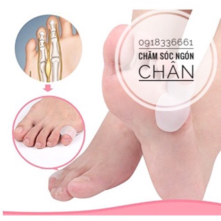 Miếng silicon đeo ngón út hoặc ngón áp út có đệm lót đỡ bên dưới giúp xương các ngón được bảo vệ và giảm đau