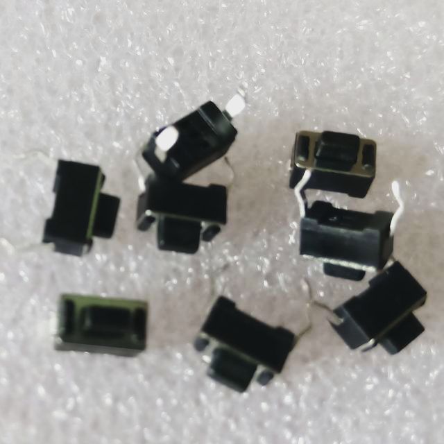 Nút nhấn reset đen 3x6x5 2 chân