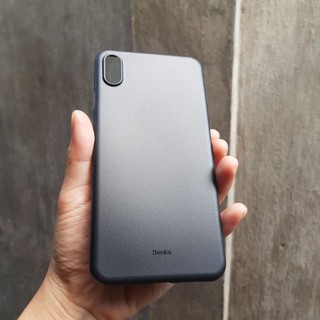 Ốp lưng Iphone X lụa mềm siêu mỏng màu đen hiệu Benks chính hãng