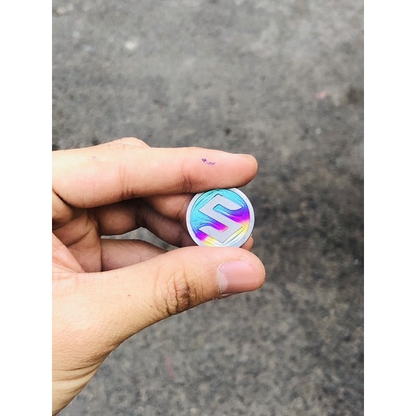 Tem Titan Logo S Nhỏ Dán Vị Trí Nẹp Sườn Như Hình