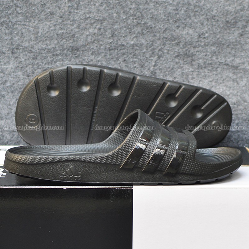 DÉP ADIDAS DURAMO CHÍNH HÃNG MÀU ĐEN SỌC BÓNG