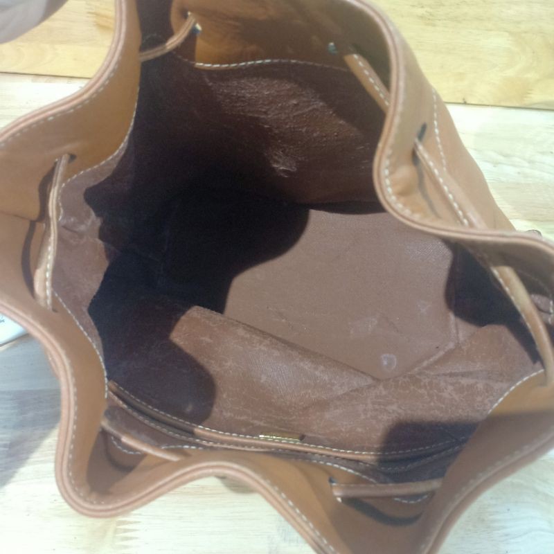 Túi bucket da thật secondhand  041212