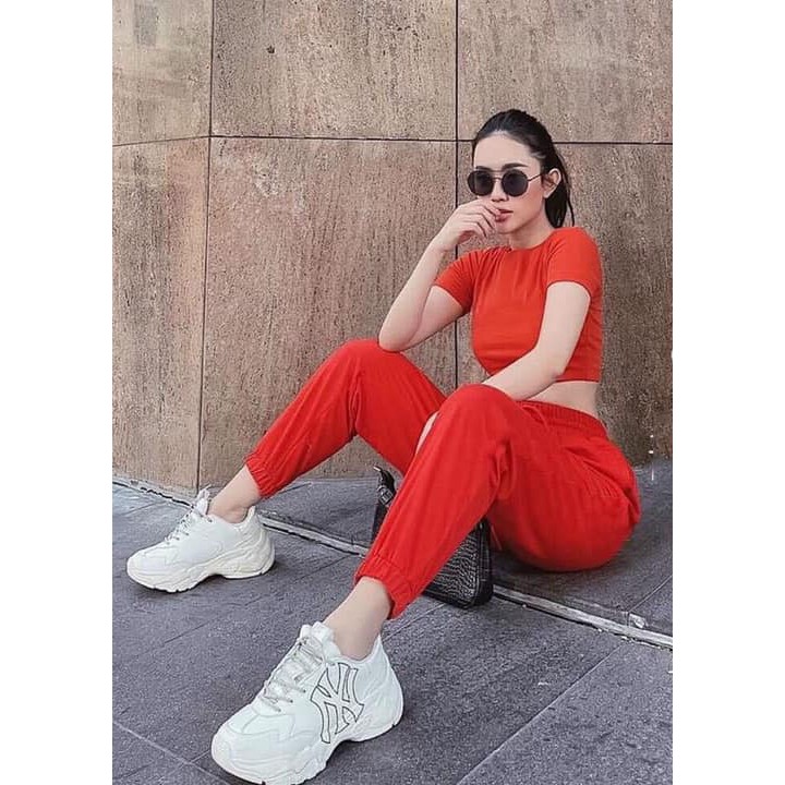 Set Thể Thao 2 Món: Áo Croptop & Quần Dài Năng Động