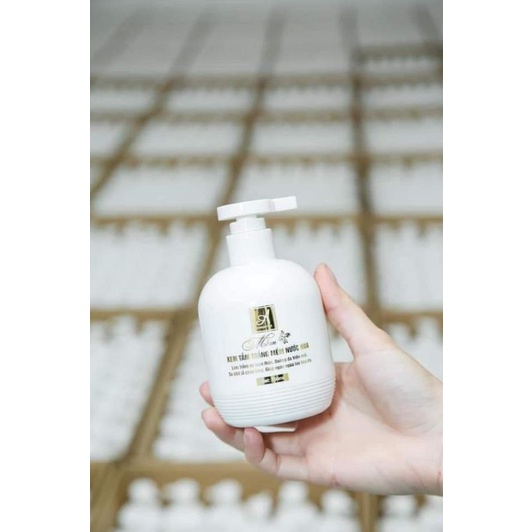 [CHÍNH HÃNG 100%] KEM TẮM TRẮNG MỀM NƯỚC HOA 150ML