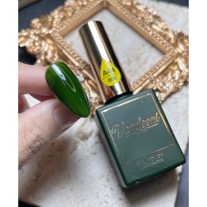 Sơn gel màu độc