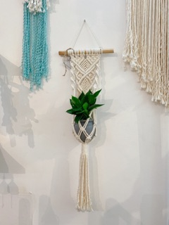 Dây treo chậu cây đan macrame màu trắng kem - Treo tường, trang trí nhà cửa