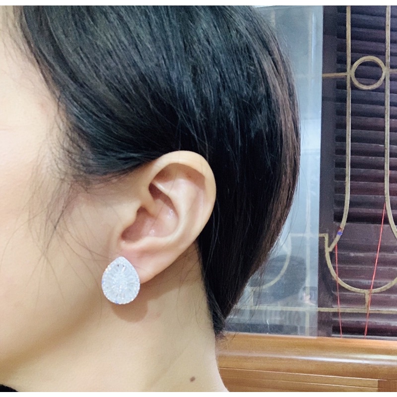Khuyên tai khóa bật ôm sát tai kiểu dáng sang trọng, nạm đá cz sáng bạc ta chuẩn